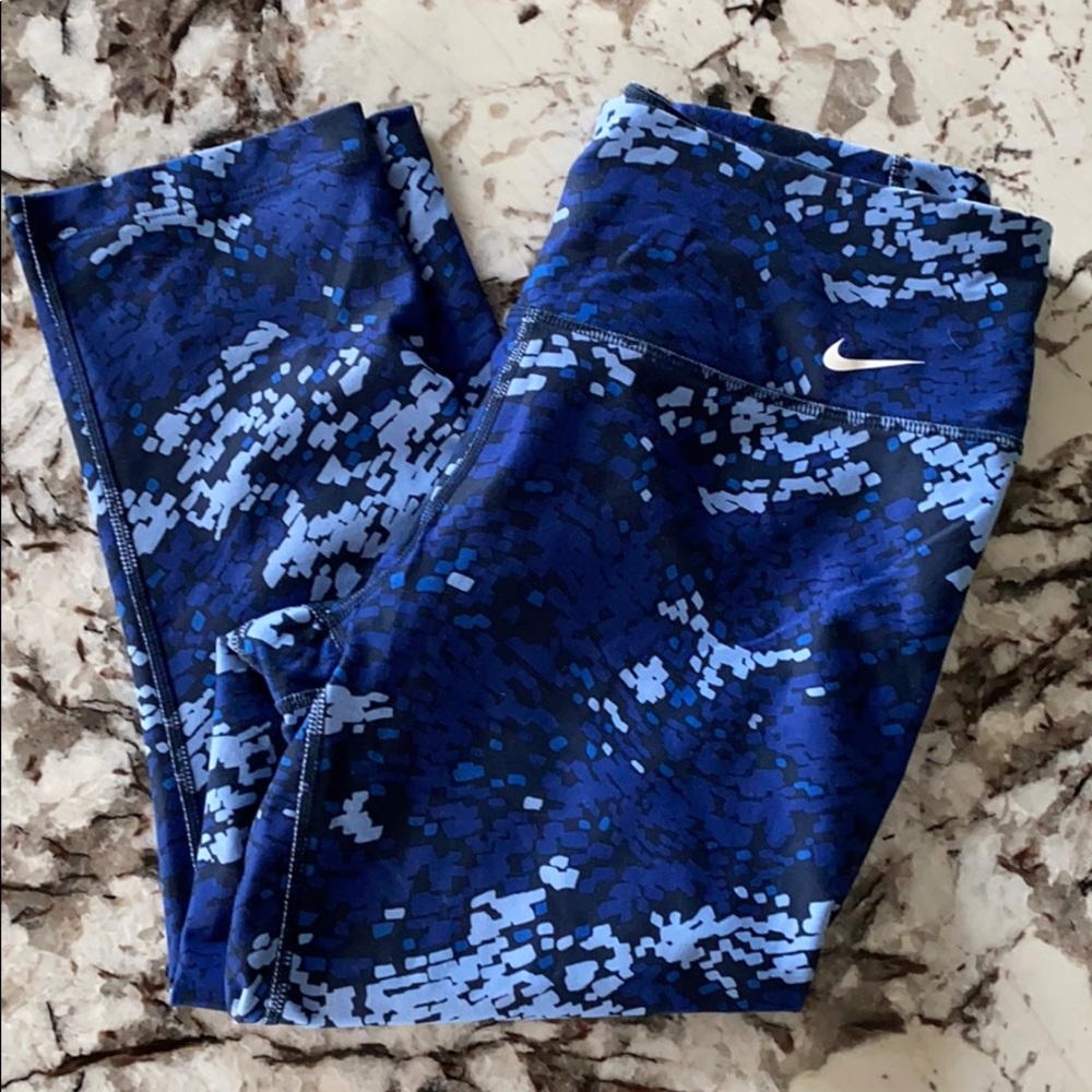 Nike crop workout